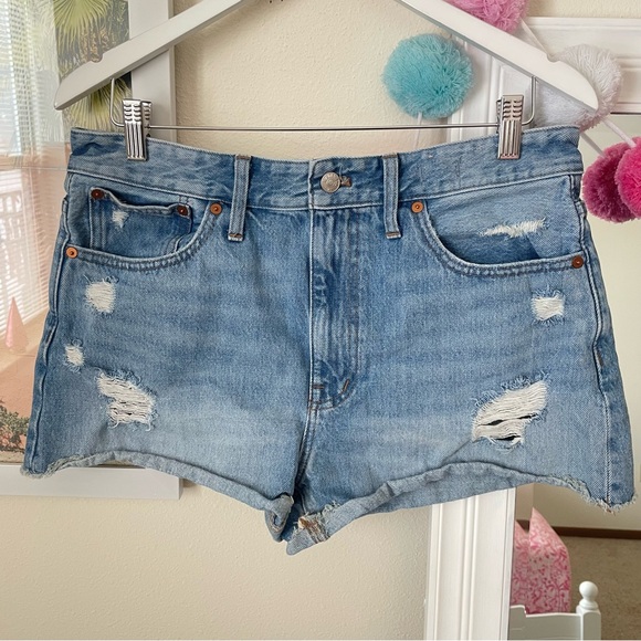 Madewell Relaxed Denim Shorts in Renfield Wash Destructed Edition - Picture 5 of 10